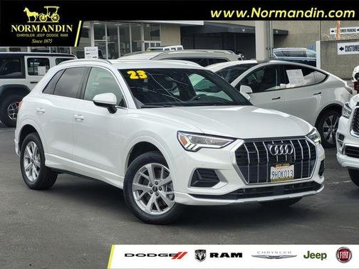 Ibis White 2023 Audi Q3 40 Premium