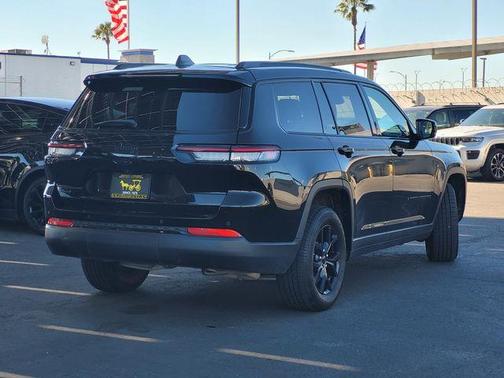2024 Jeep Grand Cherokee L Laredo