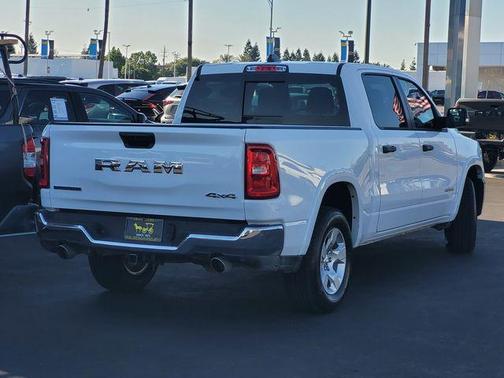 Bright White Clearcoat 2025 RAM 1500 Big Horn/Lone Star