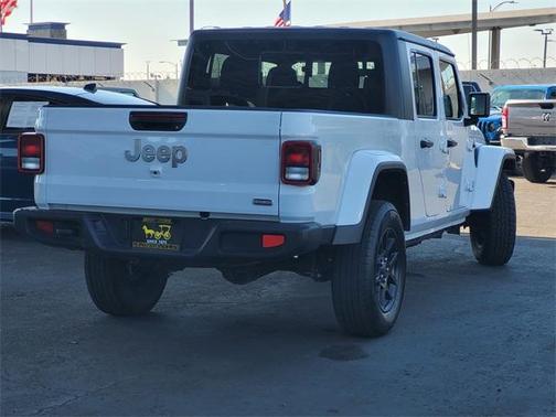2023 Jeep Gladiator Overland