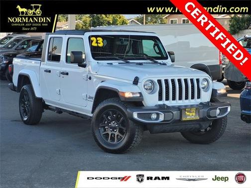 2023 Jeep Gladiator Overland
