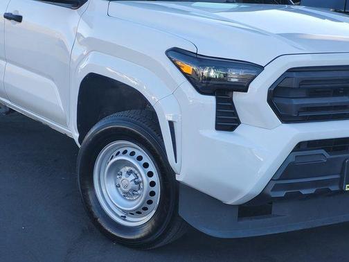 Ice 2025 Toyota Tacoma SR