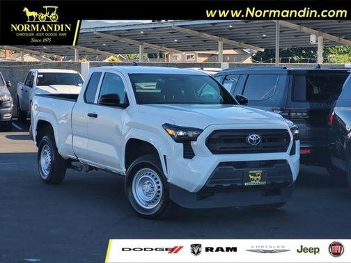Ice 2025 Toyota Tacoma SR