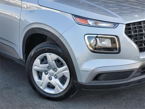 2020 Hyundai VENUE SE