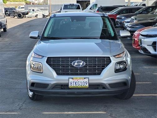 2020 Hyundai VENUE SE
