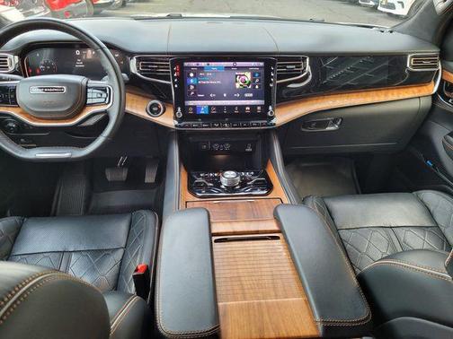 2024 Jeep Grand Wagoneer L Series III