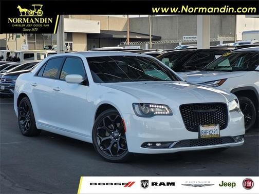 2019 Chrysler 300 S