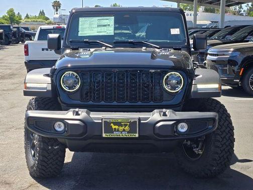 Black Clearcoat 2026 Jeep Wrangler Sport