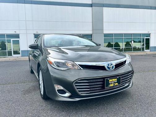 Magnetic Gray Metallic 2013 Toyota Avalon Hybrid XLE Premium