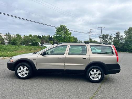 Titanium 2001 Volvo V70 XC