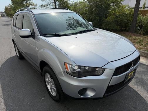 2010 Mitsubishi Outlander ES