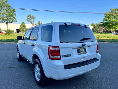 Oxford White 2012 Ford Escape XLS