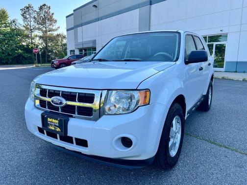 Oxford White 2012 Ford Escape XLS