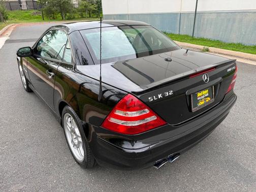 2002 Mercedes-Benz SLK-Class Base