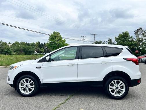White 2019 Ford Escape SE
