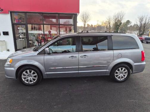 2013 Chrysler Town & Country Touring