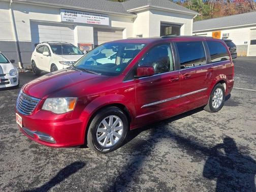 2013 Chrysler Town & Country Touring