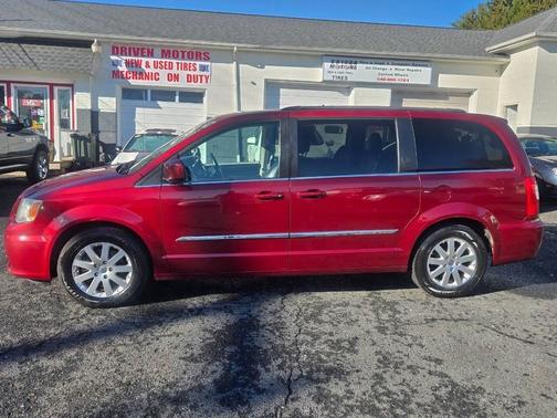 2013 Chrysler Town & Country Touring