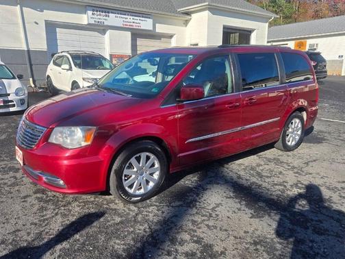 2013 Chrysler Town & Country Touring