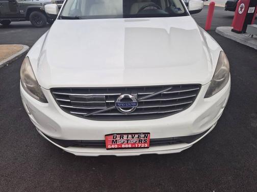 2016 Volvo XC60 T6 Drive-E Platinum