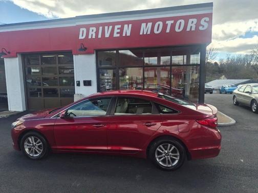 2016 Hyundai SONATA SE
