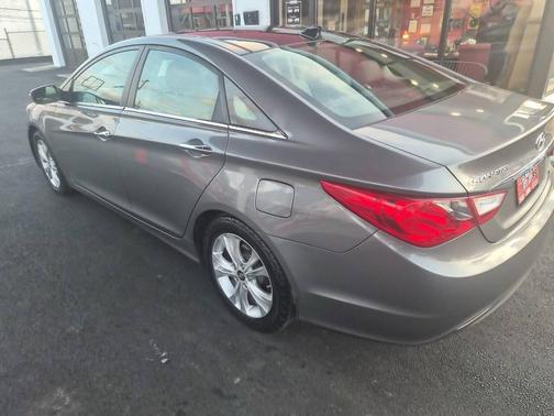 2012 Hyundai SONATA Limited