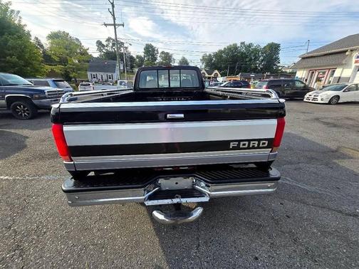 1996 Ford F-350 XLT SuperCab DRW