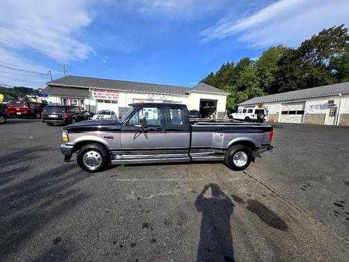 1996 Ford F-350 XL SuperCab DRW
