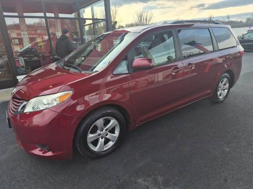 2015 Toyota Sienna LE