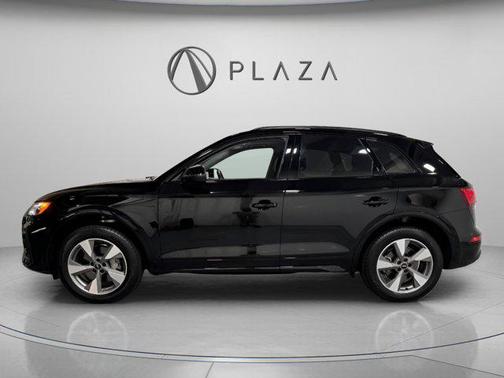 2025 Audi Q5 Premium 40 TFSI quattro S tronic