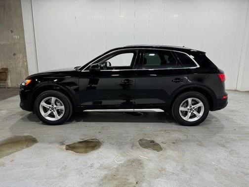 2024 Audi Q5 Premium 40 TFSI quattro S tronic
