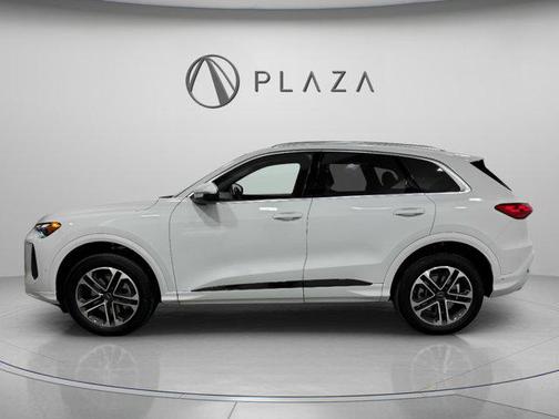 2025 Audi Q5 Premium TFSI quattro S tronic