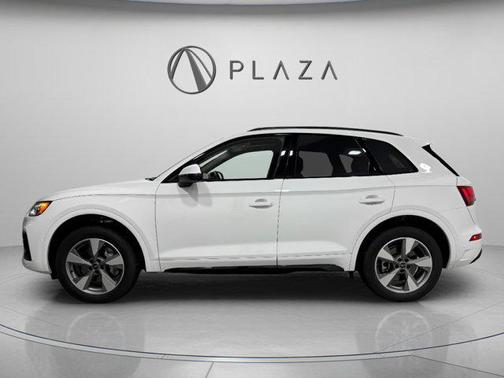 2025 Audi Q5 Premium 40 TFSI quattro S tronic