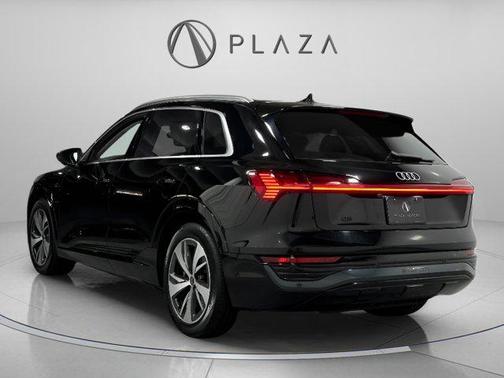 2024 Audi Q8 e-tron Premium Plus quattro