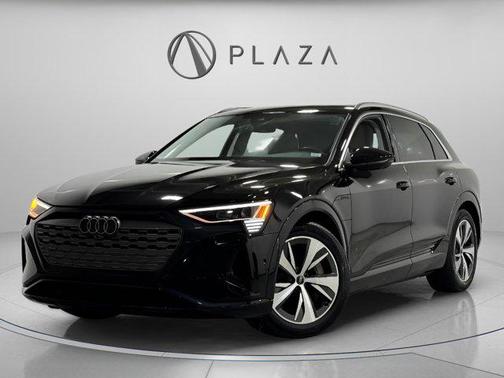 2024 Audi Q8 e-tron Premium Plus quattro