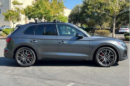 2023 Audi SQ5 Premium Plus TFSI quattro Tiptronic