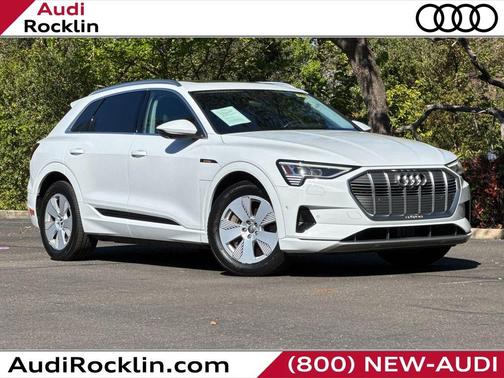Glacier White Metallic 2019 Audi e-tron Prestige
