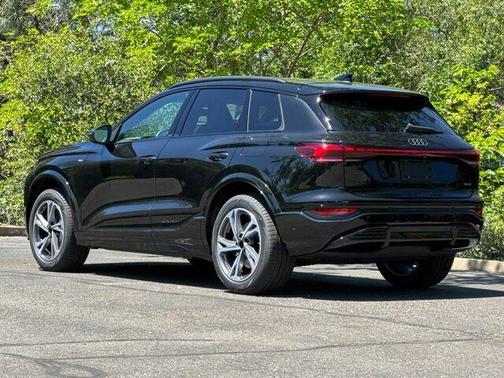 Black 2027 Audi Q6 e-tron Premium Plus