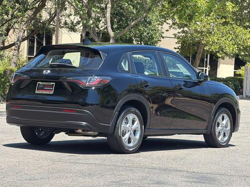 Black 2023 Honda HR-V LX