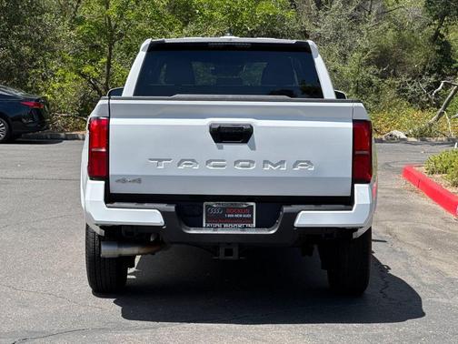 Ice 2024 Toyota Tacoma SR5