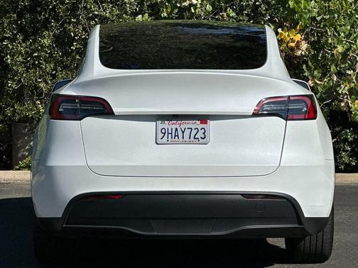White 2023 Tesla Model Y Long Range