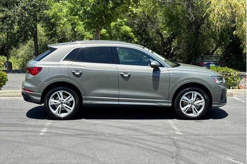 2024 Audi Q3 Premium Plus 45 TFSI S line quattro Tiptronic