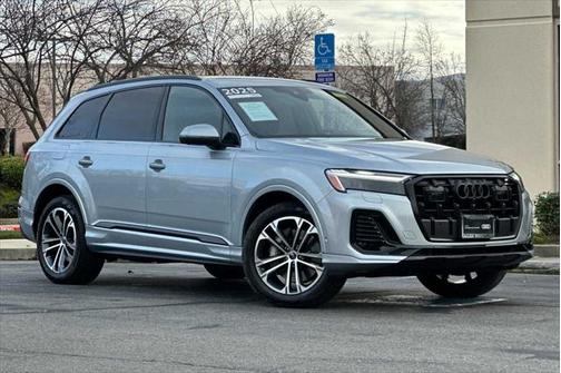 2025 Audi Q7 Premium Plus 45 TFSI quattro Tiptronic