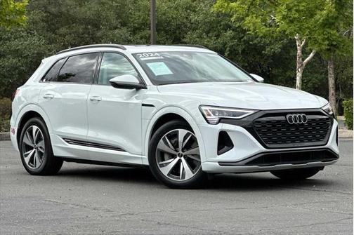 2024 Audi Q8 e-tron Premium quattro