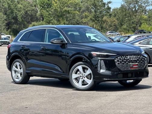 Black 2026 Audi Q5 PLUS
