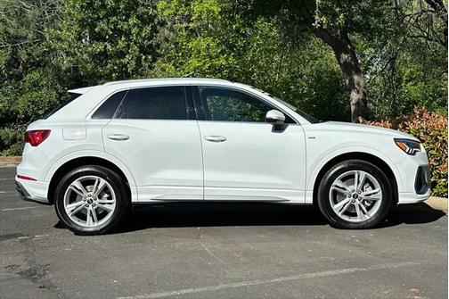 2024 Audi Q3 Premium Plus 45 TFSI S line quattro Tiptronic
