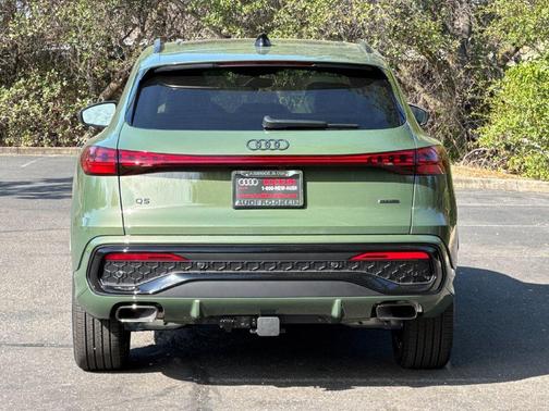Green 2026 Audi Q5 PLUS