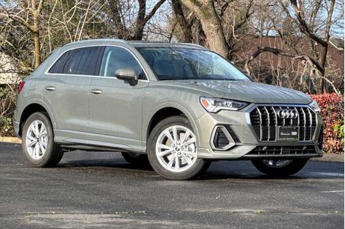 2025 Audi Q3 Premium 45 TFSI S line quattro Tiptronic