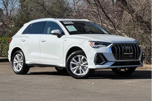 2025 Audi Q3 Premium 45 TFSI S line quattro Tiptronic