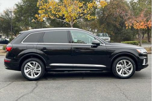 2023 Audi Q7 Premium Plus 45 TFSI quattro Tiptronic